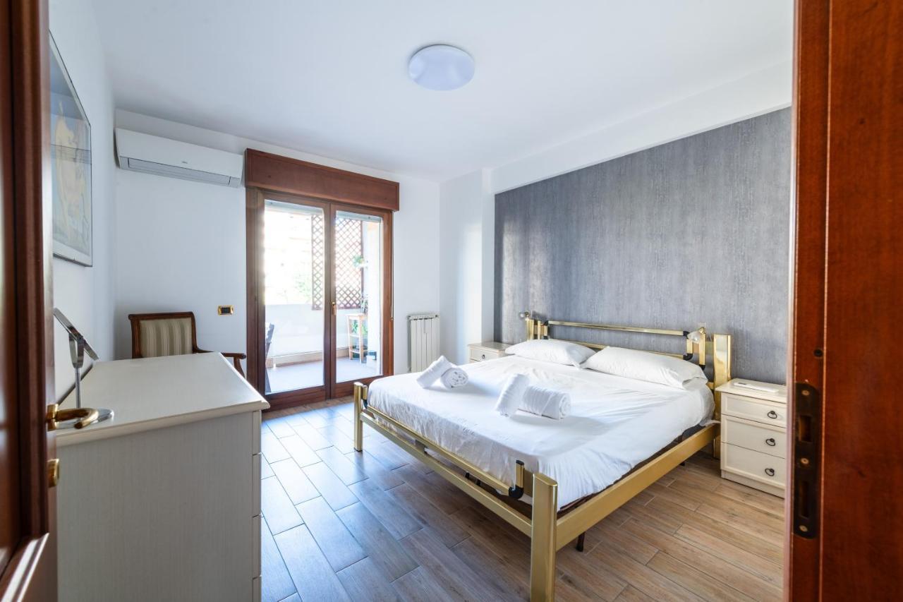 Apartmán Casa Longanesi Řím Exteriér fotografie